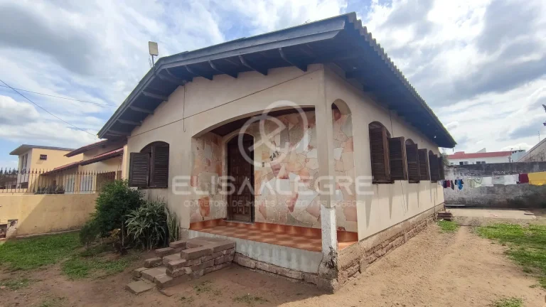 Casa Térrea c/ amplo pátio, São Sebastião, Esteio