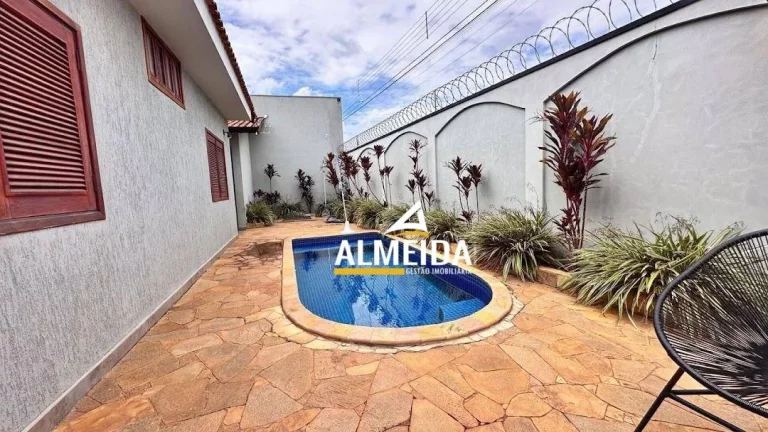 Imagem Casa com 3 dormitórios à venda, 189 m² por R$ 790.000,00 - Jardim América - Rio Claro/SP