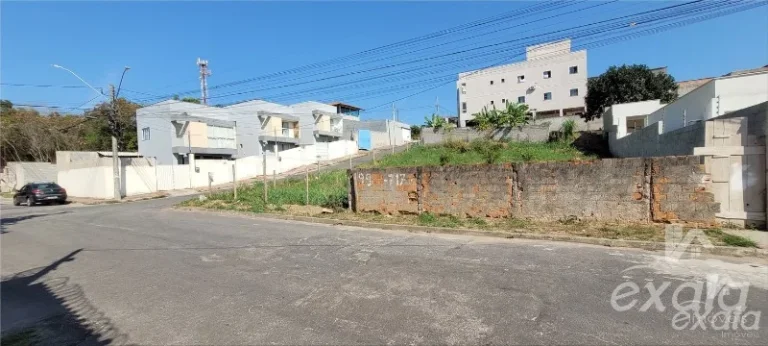 Imagem lote em jacaraipe, bairro castelandia, de esquina medindo 10x30, escriturado e registrado, pronto pra financiamento ou pagamento a vista