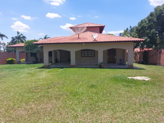 Imagem Chácara Exclusiva com 366m², 04 dormitórios - Bairro Flamboyant, Boituva/SP
