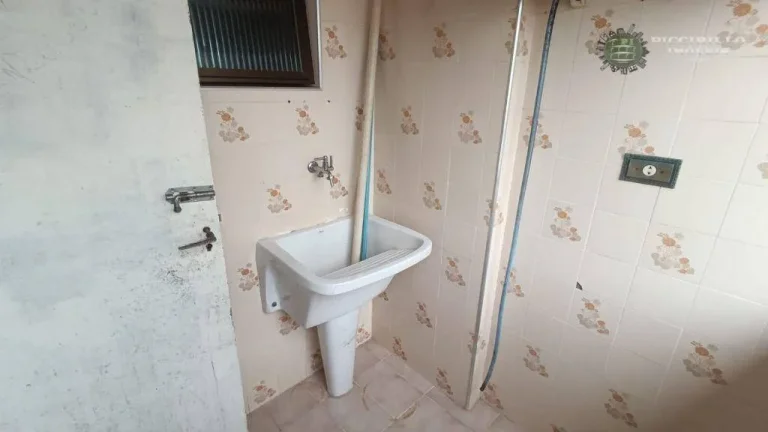 Imagem Apartamento com 2 dormitórios à venda, 73 m² por R$ 280.000,00 - Vilamar - Praia Grande/SP