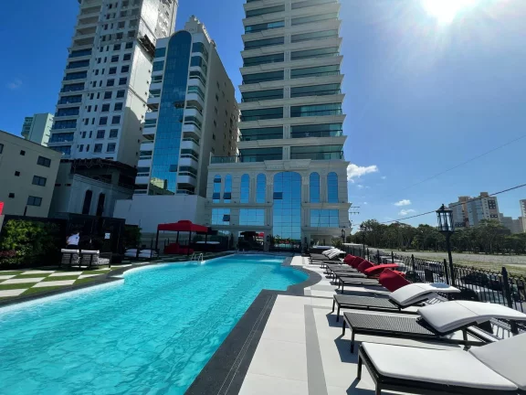 Imagem Mobiliado com 4 dormitórios à venda sendo 4 suítes, 180.0 m² por - R$ 10.900.000,00 - Meia Praia - Itapema/SC