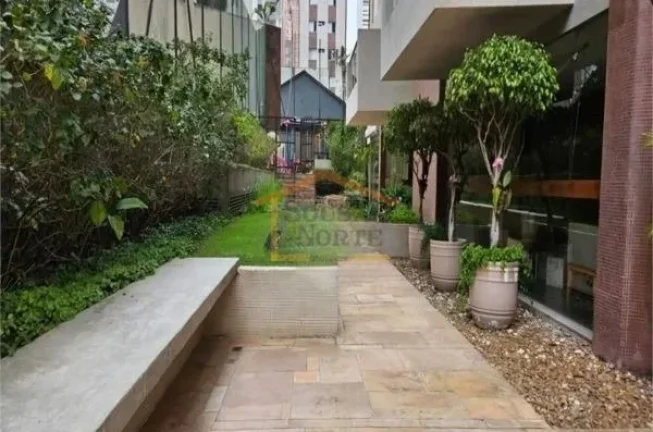 Imagem Apartamento com 98 m² de área útil, distribuído em 3 dormitórios com armários, sendo 1 suíte,...