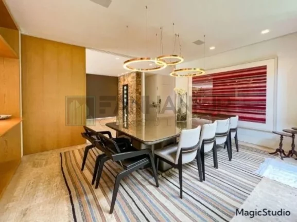 Imagem Casa dos sonhos no coração do Jardim América! Com uma área de 772m², esta casa totalmente reformada e mobiliada oferece conforto, luxo e modernidade