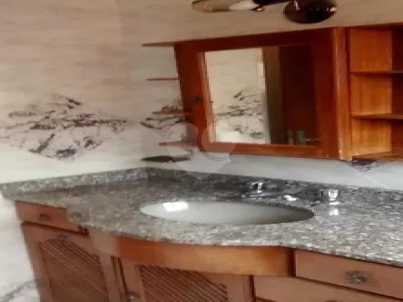 Imagem Casa à venda com 3 quartos, sendo 1 suíte, em Vila Campesina, Osasco - SP