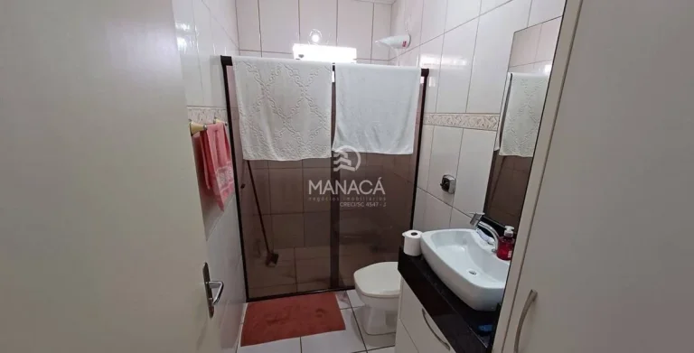 Imagem Linda Casa com Piscina e Acesso Privativo para o Rio – Barra Velha/SC