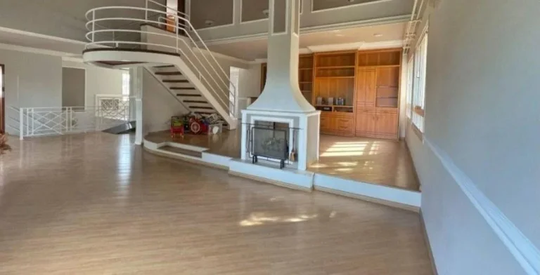 Imagem Casa para Venda em Atibaia, Vila Santista, 8 dormitórios, 4 suítes, 6 banheiros, 4 vagas