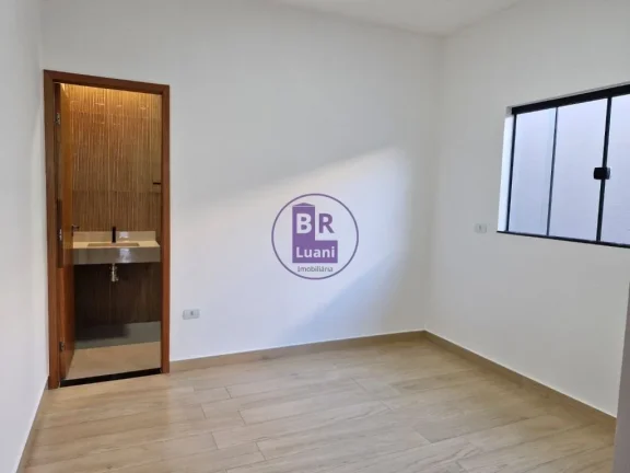 Imagem Linda casa geminada no jardim. Padovani, com excelente acabamento!