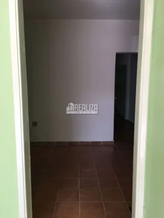 Imagem Casa à venda no bairro São Benedito, Uberaba - 2 dormitórios