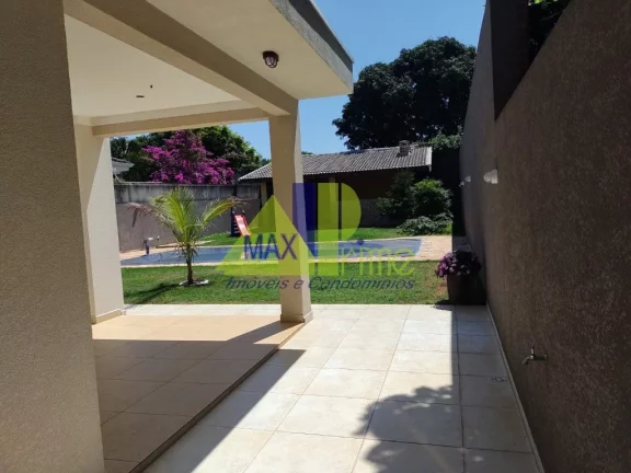 Imagem Imperdível casa de 3 quartos e ampla área na Vila Santista, Atibaia-SP - 1,97m², 1 suíte, 3 salas, 3 banheiros, 6 vagas.