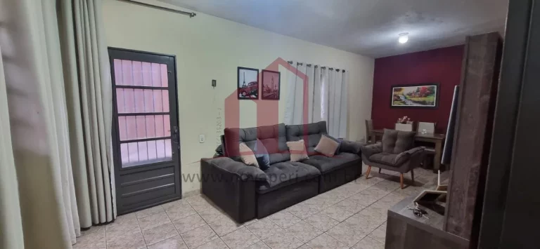Imagem Imperdível oportunidade de adquirir casa a venda no Jardim Alegria, Francisco Morato-SP! 2 quartos, 1 sala, 2 vagas de garagem.