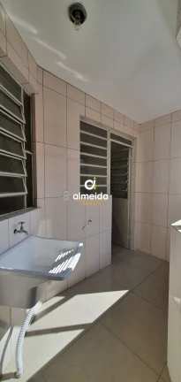 Imagem Apartamento com 2 dormitórios e dependência completa no centro