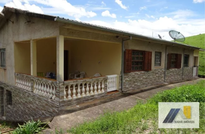 Chácara com 4 Quartos à Venda, 223 m² em Centro - Borda Da Mata