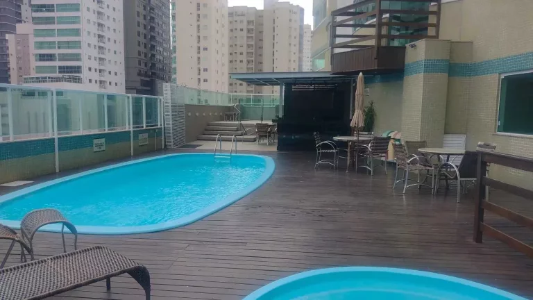 Imagem Apartamento com 3 suítes finamente mobiliado, vista para o mar na Barra Norte