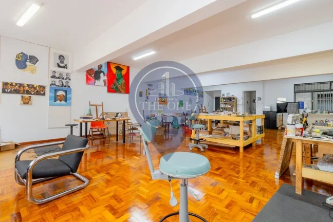 Imagem Conjunto Comercial à Venda no Centro de SP: 1 Sala, 1 Banheiro, 115m² de Área!