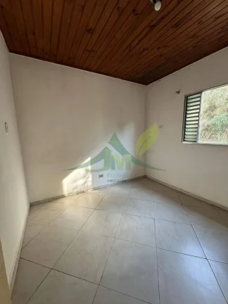 Imagem Chácara com Excelente Localização - Divisa entre Mairiporã e Atibaia