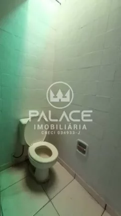 Imagem Excelente ponto comercial disponível para venda, com vão livre de 105m² e área construída total...