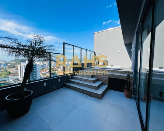 Imagem Excelente cobertura plana com terraço com hidro e linda vista livre, localizada no bairro Santo Ant...