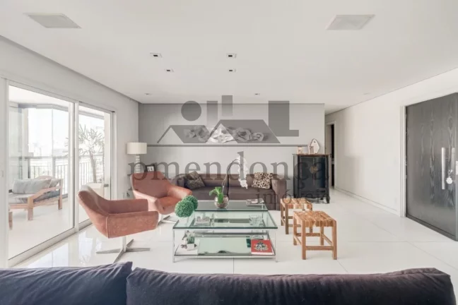 Imagem Apartamento na Vila Nova Conceição com 234m² pronto para morar!