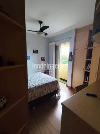 Imagem Apartamento à Venda no Condomínio Four Seasons Residence com 3 Dormitórios, 1 Suíte e 2 Vagas de Garagem