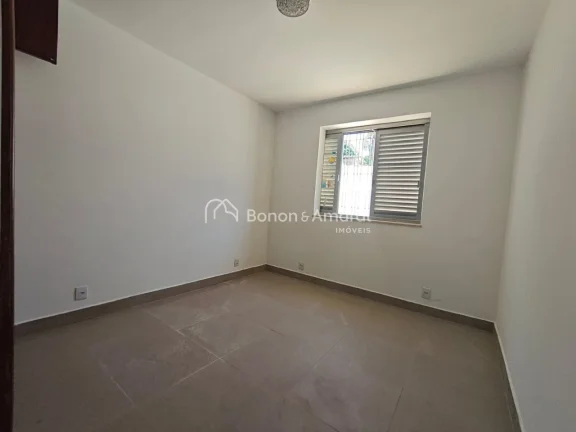 Imagem Casa comercial para locação no Parque Taquaral, Campinas - Casa térrea, 

Recém reformada e adap...