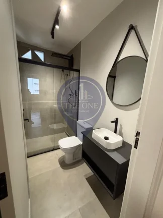Imagem Imóvel de alto padrão à venda em Pinheiros, São Paulo-SP: 3 quartos, 1 suíte, 2 salas, 1 banheiro, 1 vaga, 105m².
