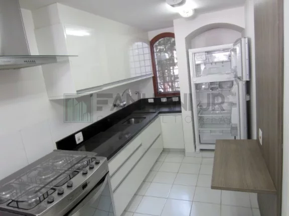 Imagem Imperdível casa para locação em São Paulo-SP, Jardim Guedala: 3 quartos, 3 suítes, 5 salas, 4 banheiros, 4 vagas, 411m².