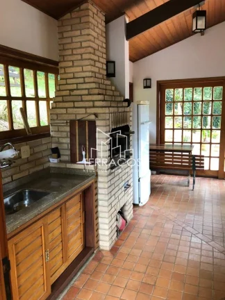 Imagem CASA DE CAMPO COM LAREIRA - 3 DORMITÓRIOS E UMA SUÍTE - 400 M² DE CONSTRUÇÃO - LINDISSIMA EM MONTE VERDE - MG