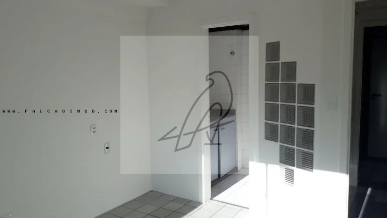 Imagem Vendo Sala Comercial na Pituba, Salvador-BA