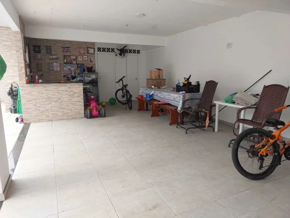 Imagem Casa com edícula independente, 5 dormitórios e garagem em terreno único em Pirabeiraba Joinville/SC