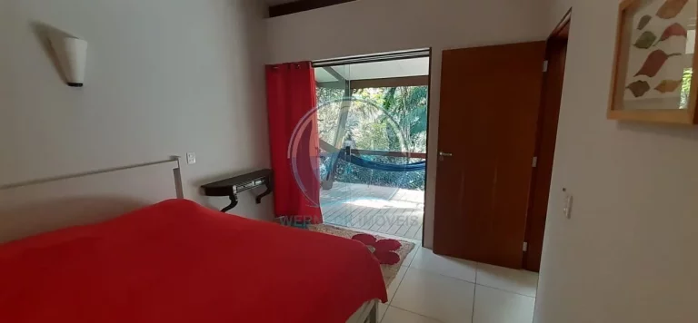 Imagem Casa de luxo em condomínio exclusivo em Ubatuba-SP, bairro Promirim: 3 quartos, 3 banheiros, 180m² de área.