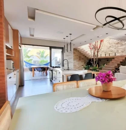 Imagem Sobrado com 5 dormitórios à venda, 300 m² por R$ 1.800.000,00 - Parque Residencial Maria Elmira - Caçapava/SP