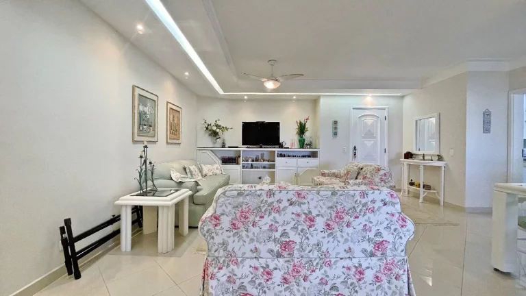 Imagem *Seu refúgio à beira-mar na Riviera: Apartamento amplo com vista para o mar