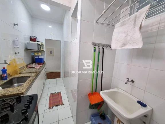 Imagem PITANGUEIRAS- UMA QUADRA DA PRAIA , LOCALIZAÇÃO ESPETACULAR , GARAGEM DEMARCADA