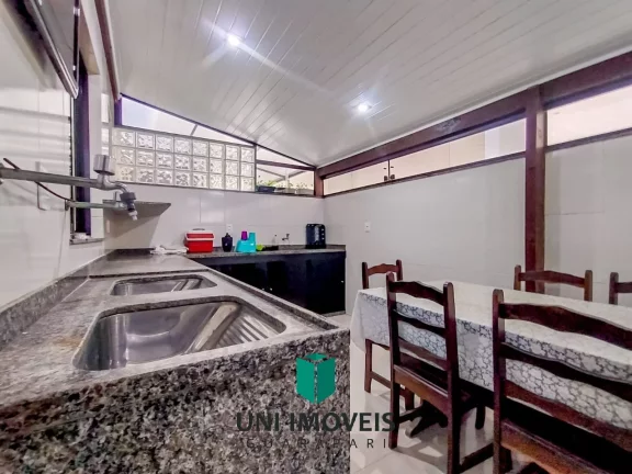 Imagem Apartamento espaçoso em Guarapari centro com 2 quartos, suíte, 2 varandas e área externa gourmet
