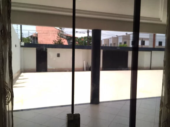 Imagem Casa à venda no bairro Coroa do Meio 4: 4 suítes, vista livre, piscina!