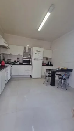 Imagem RESIDÊNCIA À VENDA NO JARDIM FLÓRIDA - 03 quartos sendo 1 suíte - 02 salas jantar e tv - 04 vagas de garagem cobertas - Ampla cozinha