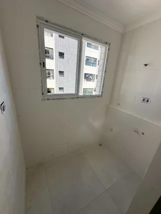 Imagem Apartamento à venda em Praia Grande-SP, Caiçara: 1 quarto, 1 sala, 1 banheiro, 1 vaga, 50m² de área.