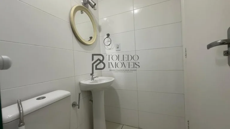 Imagem Apartamento 02 dormitórios com 01 suíte, vista livre e andar alto - Guilhermina/PG