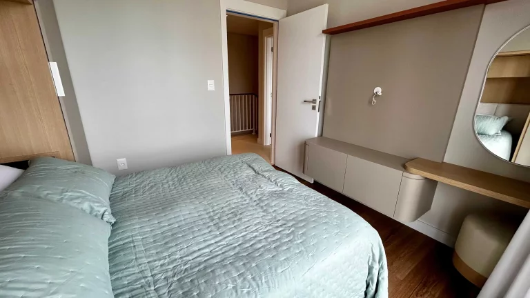 Imagem Duplex mobiliado com 3 dormitórios sendo 1 suíte e 2 vagas, 100m da praia de Gravatá Navegantes/SC