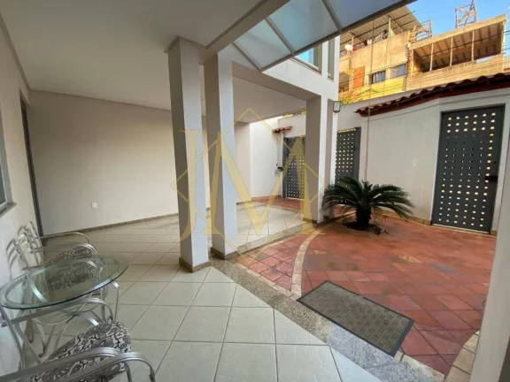 Imagem Casa com 340m² de construção, área gourmet, Caladinho de Baixo