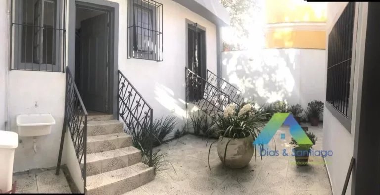 Imagem Casa a venda Cerqueira César · 220m² · 6 Quartos · 2 Vagas
