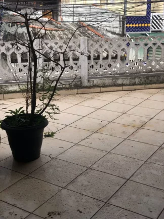 Imagem Sobrado com 4 quartos e 2 vagas de garagem, em São Miguel.