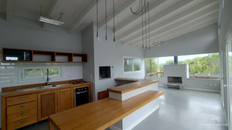 Imagem Casa com 2 Quartos à Venda, 110 m² em Imbituba - Imbituba
