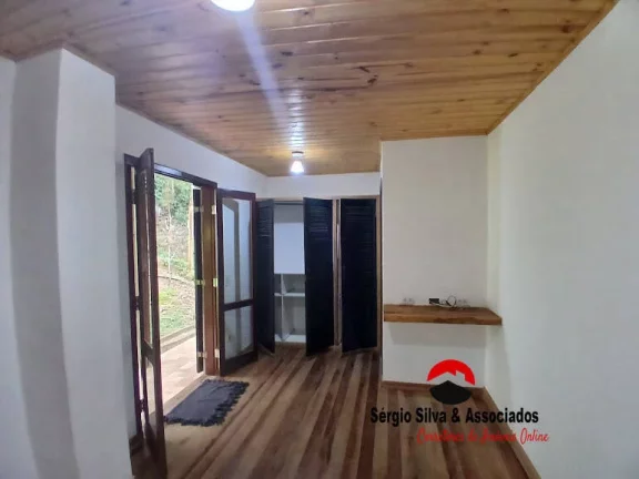 Imagem Casa a Venda Localizado no Condomínio Cidade do Sol em Campos do Jordão-SP.