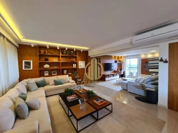 Imagem Apartamento de alto padrão com 4 suítes, 4 garagens e mobiliado.
