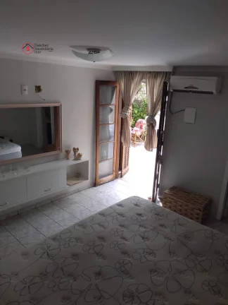 Imagem SOBRADO 108m Construída 208m Terreno 02 imóveis na mesma escritura Casa 01 01 Varanda 02 Dormt sendo 01 suíte 01 Salas de TV Estar Jantar 01 Cozi