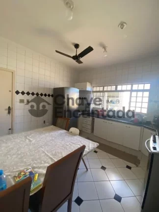 Imagem Sobrado amplo e elegante.