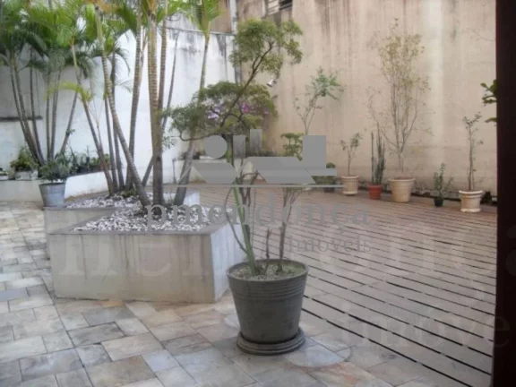 Imagem Apartamento na Fradique Coutinho com 3 quartos (1suíte) e 1 vaga, 133m².