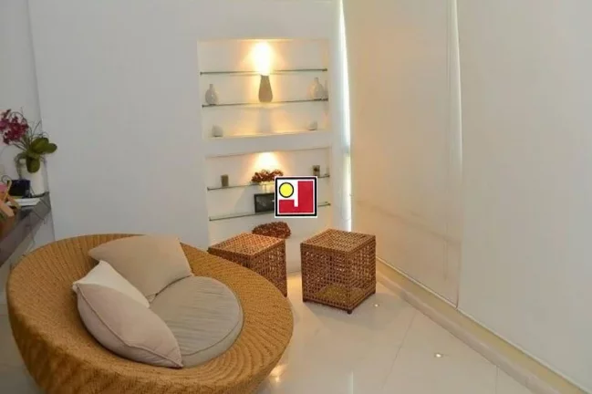 Imagem Vendo AlfaQuality, frontal mar, Praia da Barra, 247m², 3sts, 4 vagas, nascente, alto, segurança, ônibus, clube, tênis, ginásio, piscina, futebol, skat